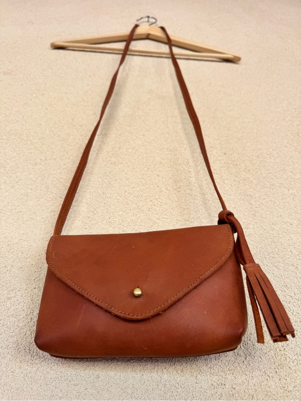 Parker Clay Everly leather envelope essentials crossbody bag in Brown Rust